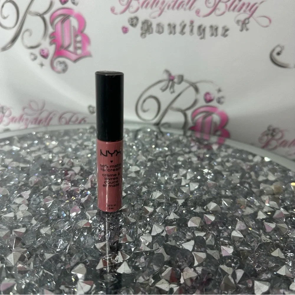 NYX soft matte lip cream 06 SMLC lip stick lip makeup pink blush nude new sealed - Picture 5 of 5